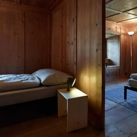 Turalihus Oben 2obergeschoss - Ferien Im Baudenkmal Apartment