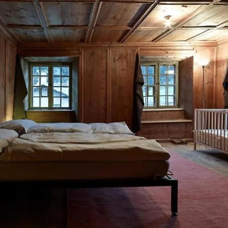 Turalihus Oben 2obergeschoss - Ferien Im Baudenkmal *
